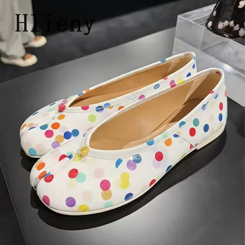 Street Fashion Walk - Sepatu Flat Wanita Hlieny Fashion Motif