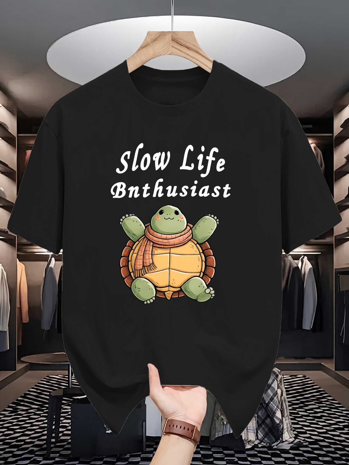 Street Fashion Quotes - Kaos Biru Navy Pria dengan Cetakan