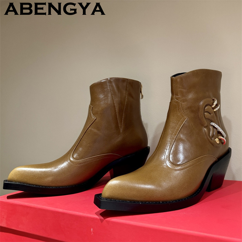 Street Fashion Week - Sepatu Bot Pergelangan Kaki Hak Tebal