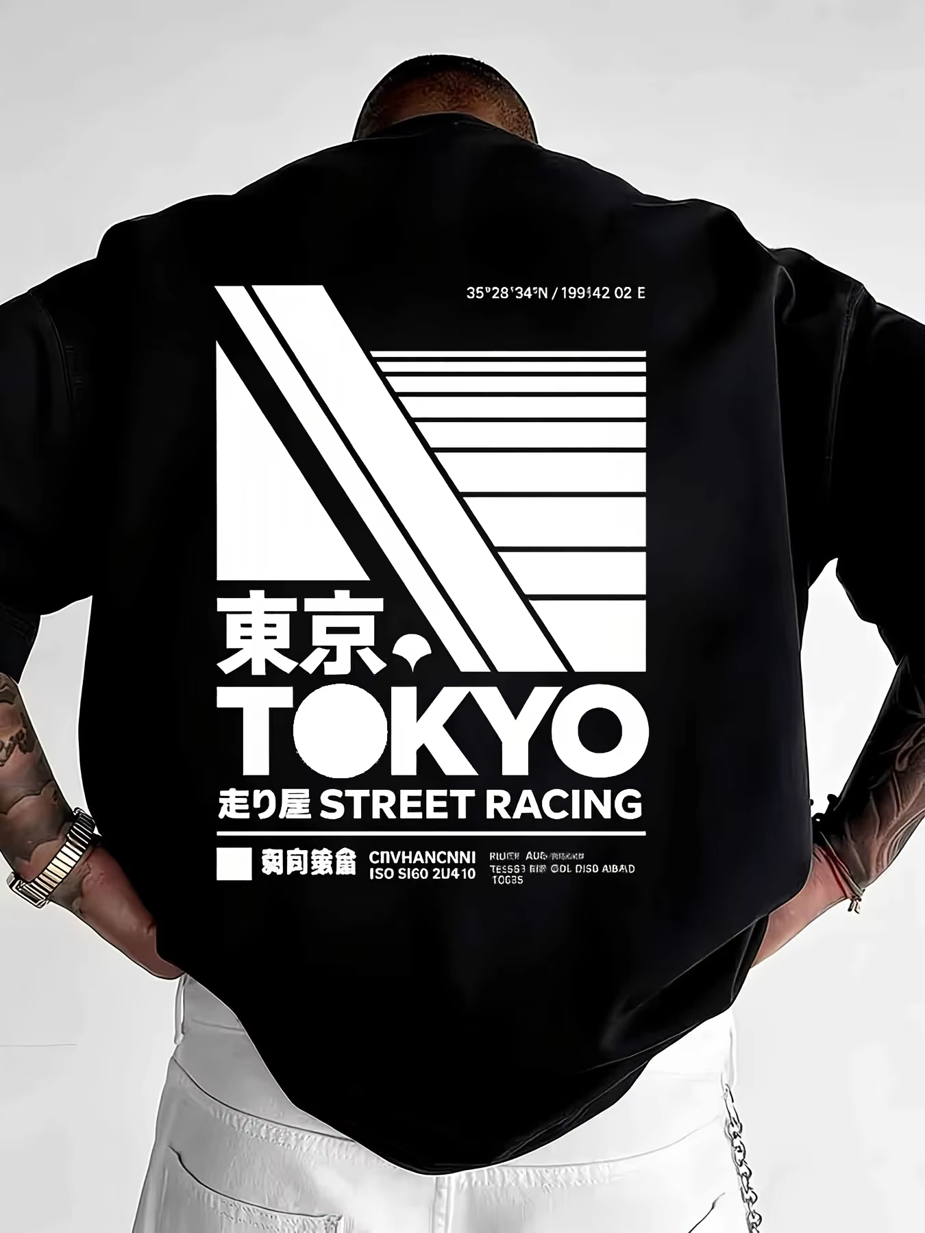 Street Fashion In Tokyo - Kaos Print Gaya Jalanan Tokyo Jepang