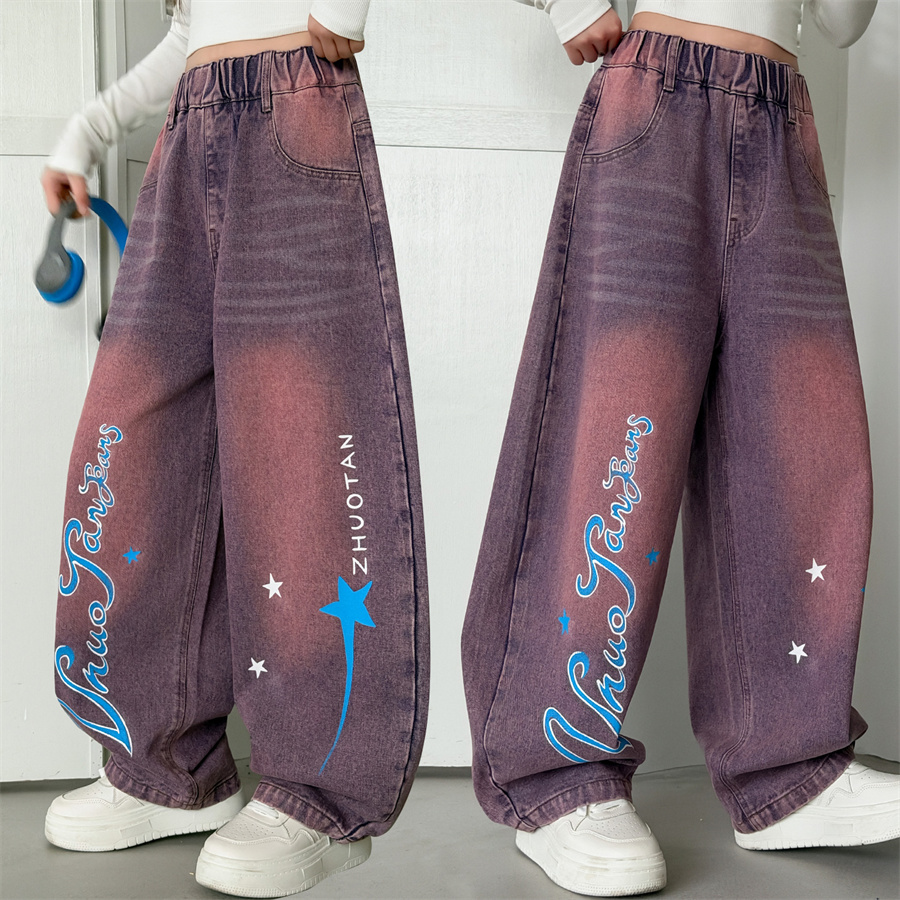 Street Fashion Korean Girl - Celana Jeans Anak Gaya Jalanan Korea