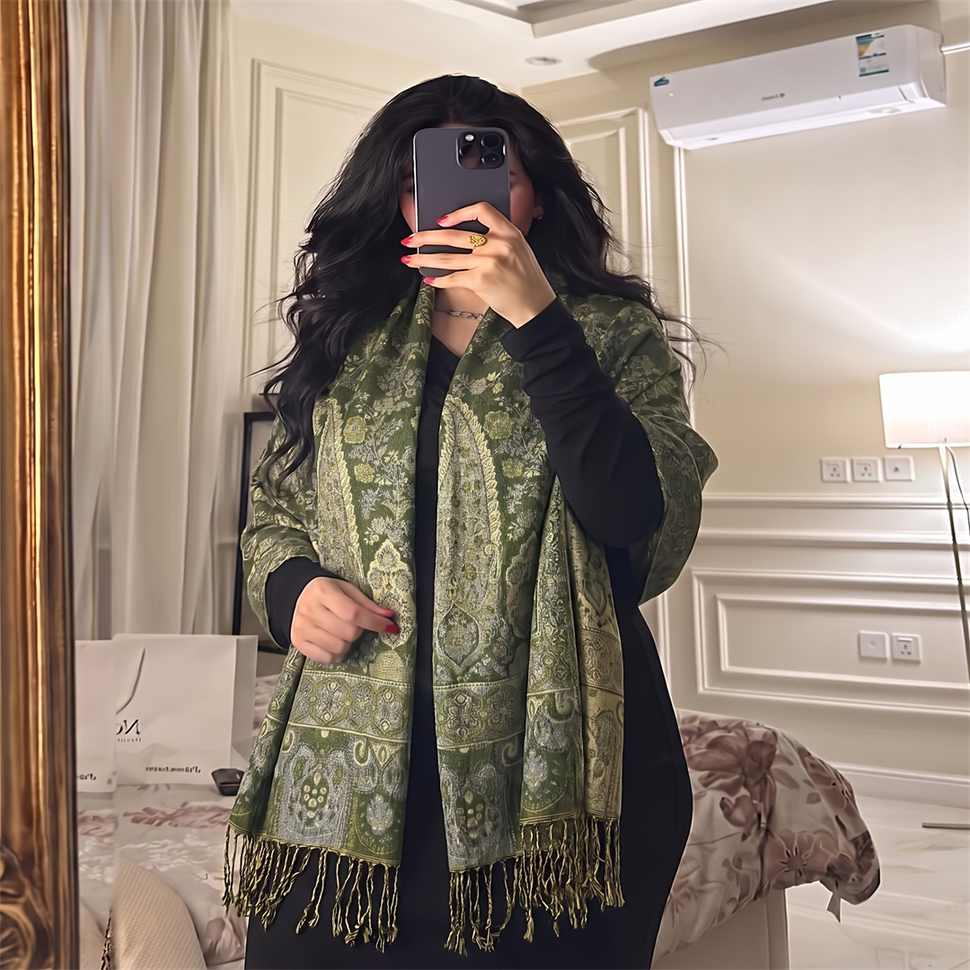 Street Fashion Hijab - Selendang Paisley Jacquard Berumbai untuk Wanita,