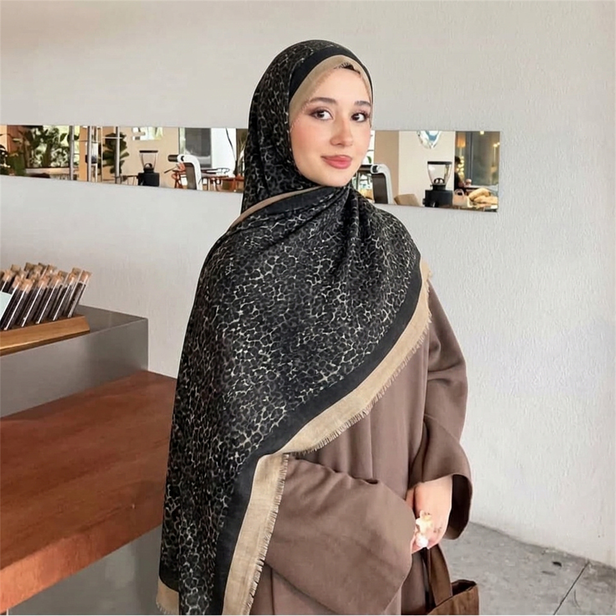 Jilbab Motif Leopard Vintage,  - Street Fashion Hijab ulasan dan harga
