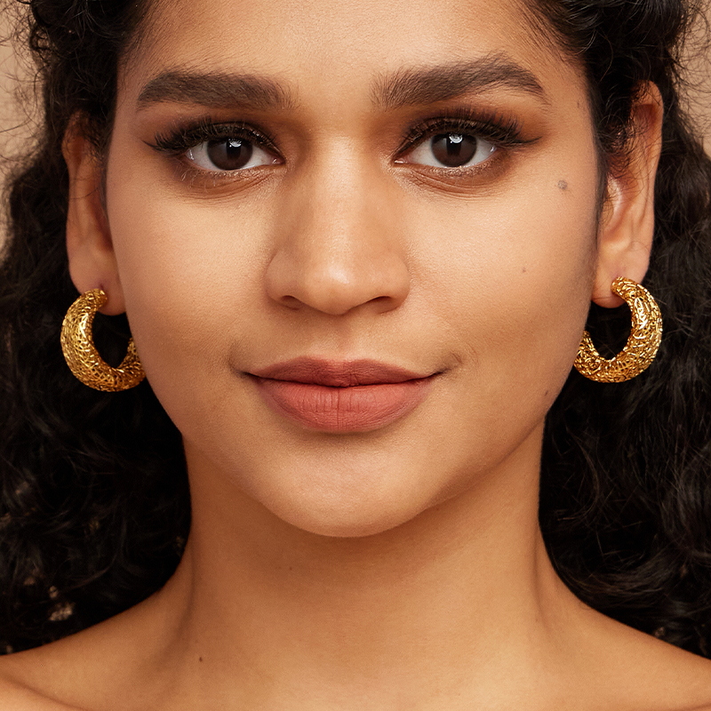 Anting Berongga Bentuk C IVOG  - Street Fashion Website ulasan dan harga